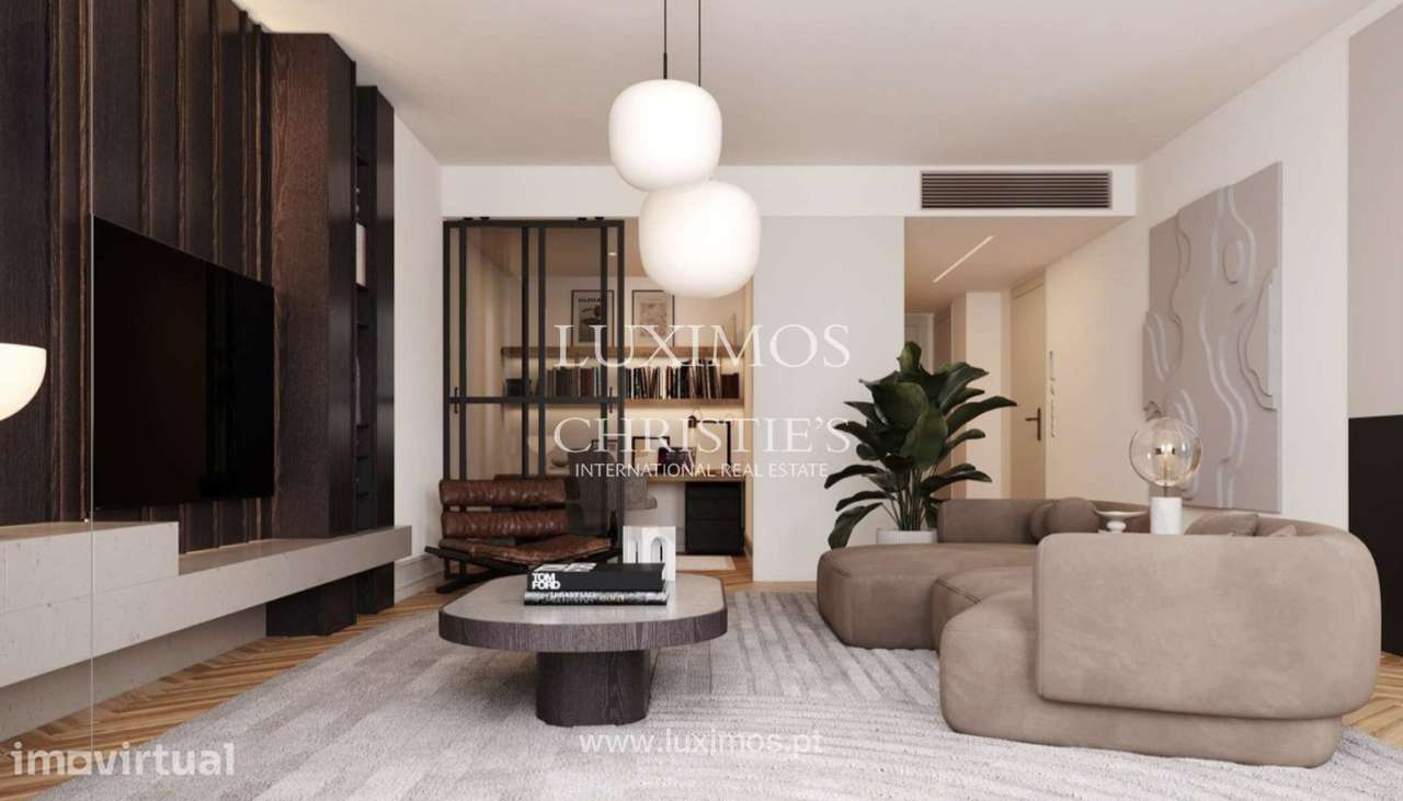 Apartamento T2+1 com varandas à venda no centro do Porto - Grande imagem: 2/12