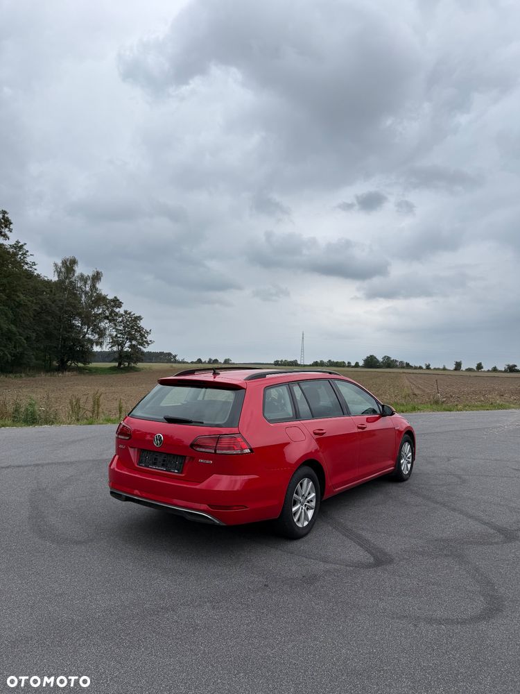 Volkswagen Golf - 5