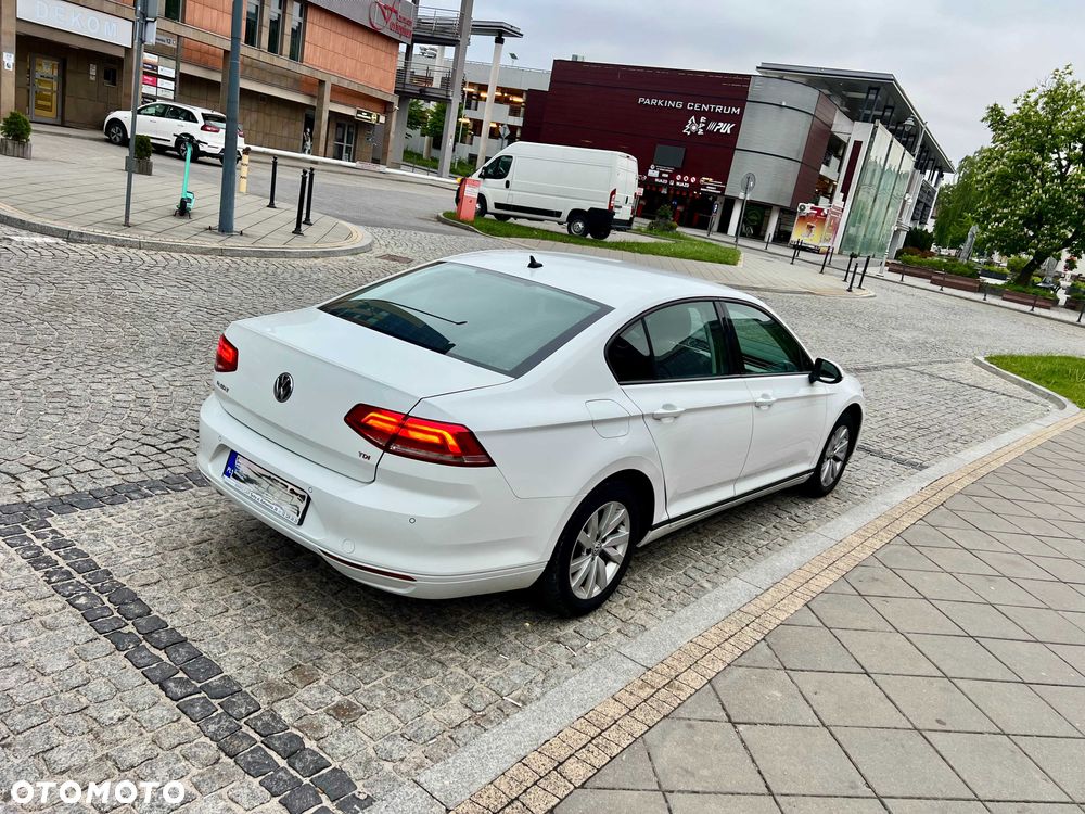 Volkswagen Passat - 5