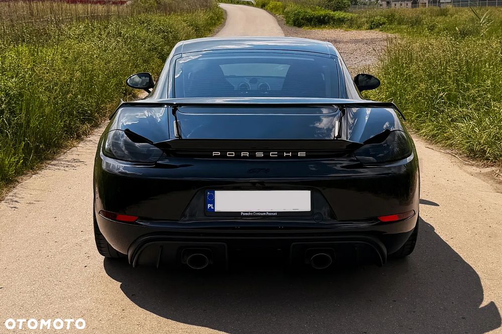 Porsche 718 Cayman GPF GT4 PDK - 16
