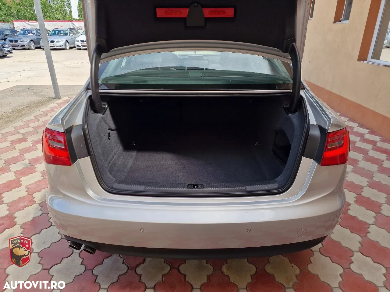Audi A6 Avant 2.0 TDI DPF multitronic - 11