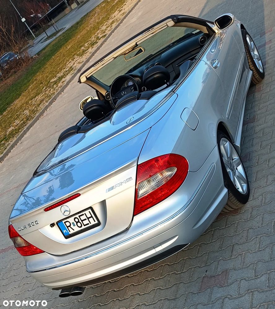 Mercedes-Benz CLK - 13