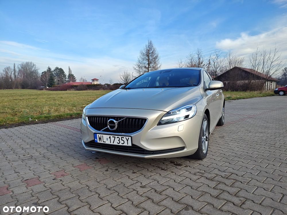 Volvo V40 D3 Momentum - 25
