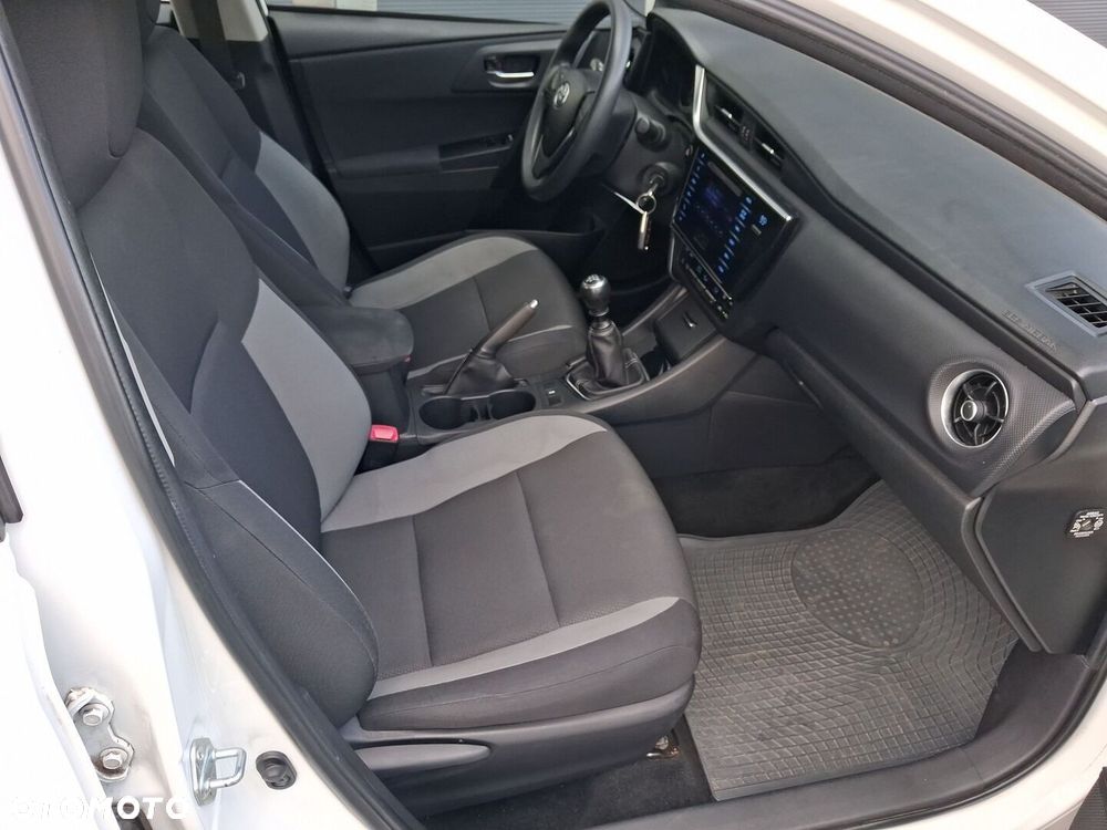 Toyota Auris 1.33 VVT-i Active - 11