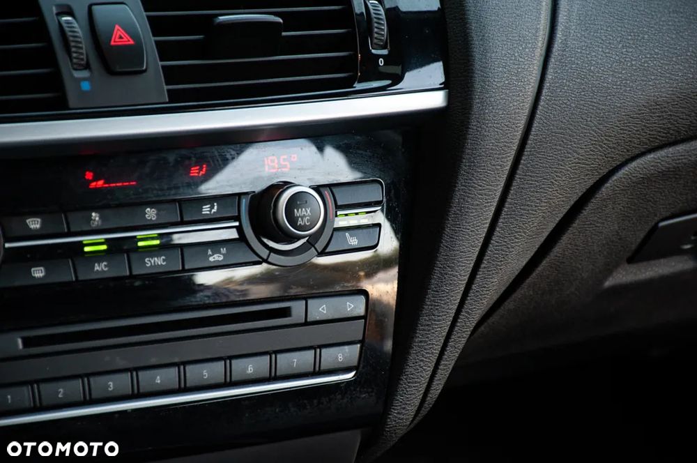 BMW X4 xDrive28i - 34