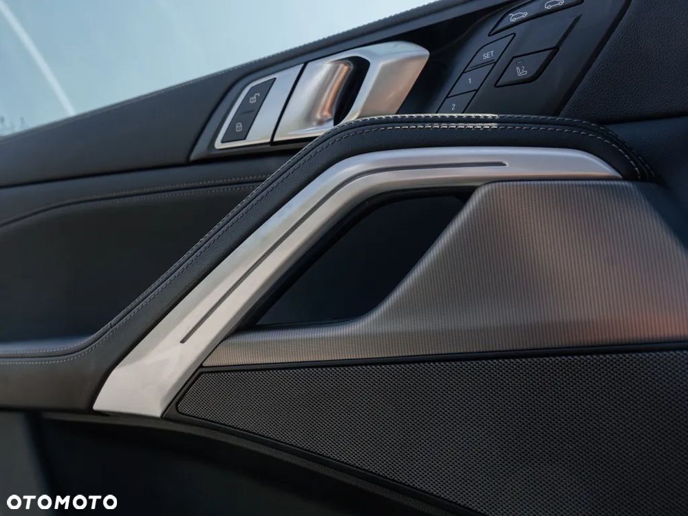 BMW X6 xDrive30d - 11