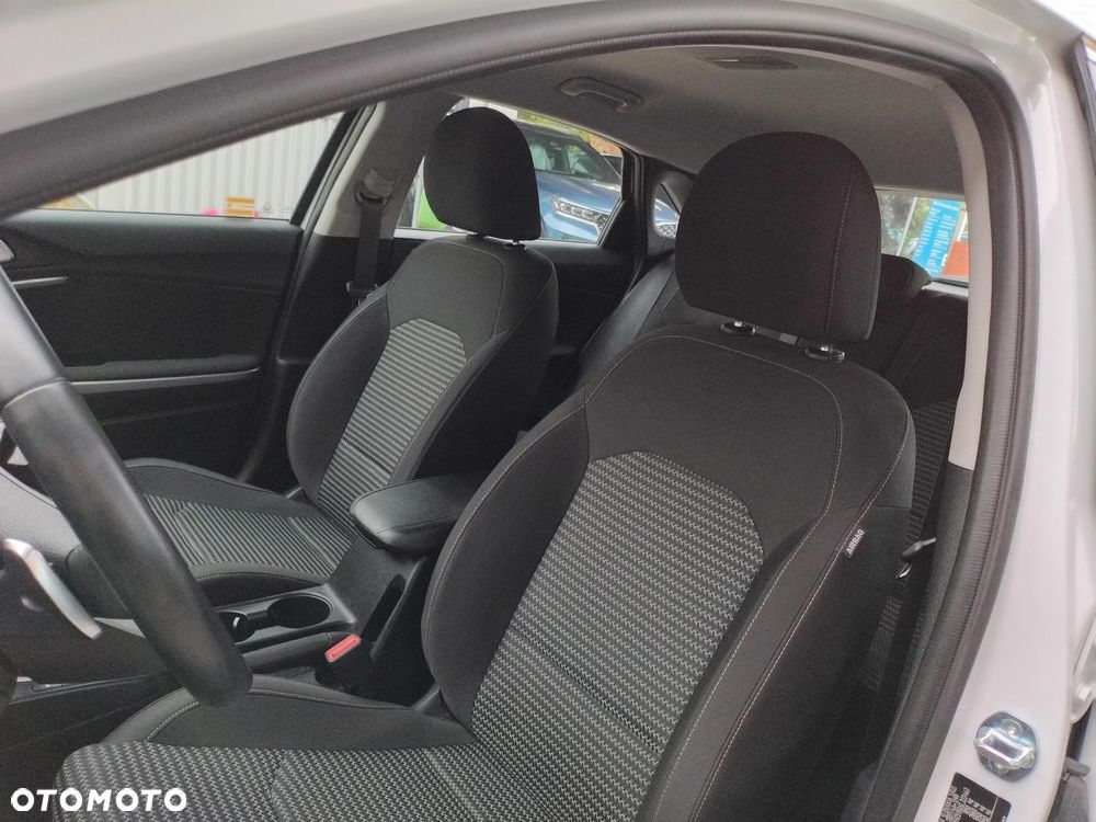Kia Ceed 1.5 T-GDI M DCT - 11