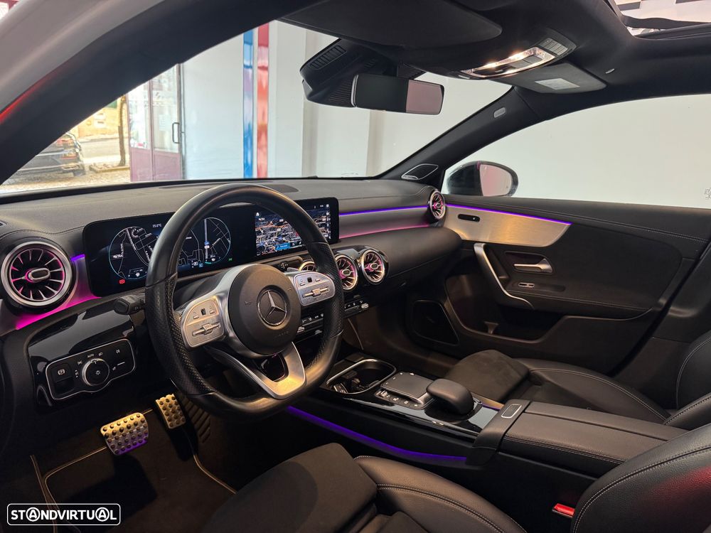 Mercedes-Benz A 250 e AMG Line - 12