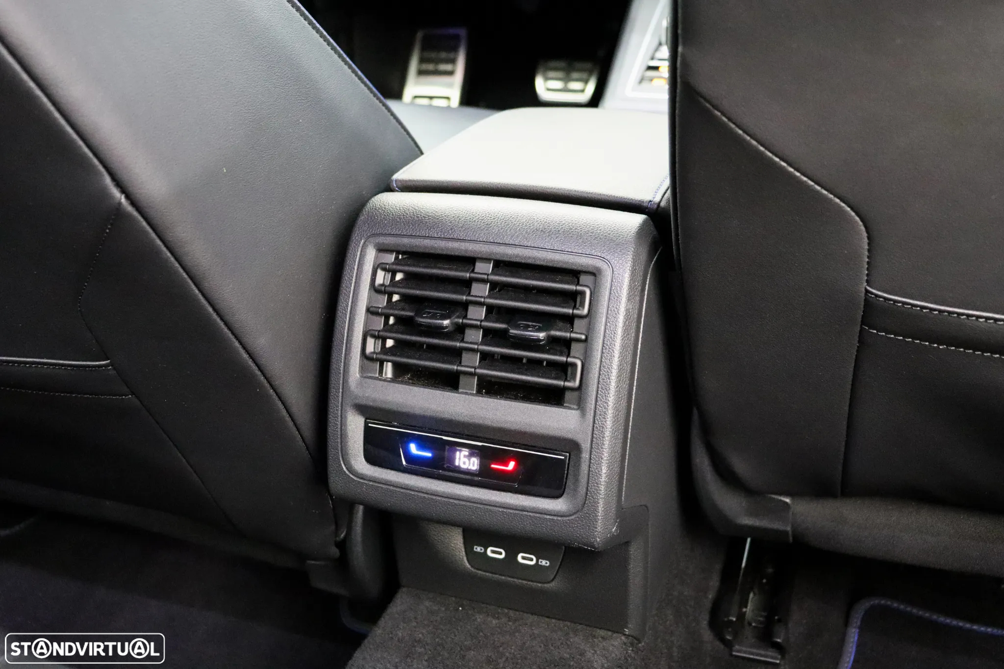 VW Golf 2.0 TSI R DSG - 37