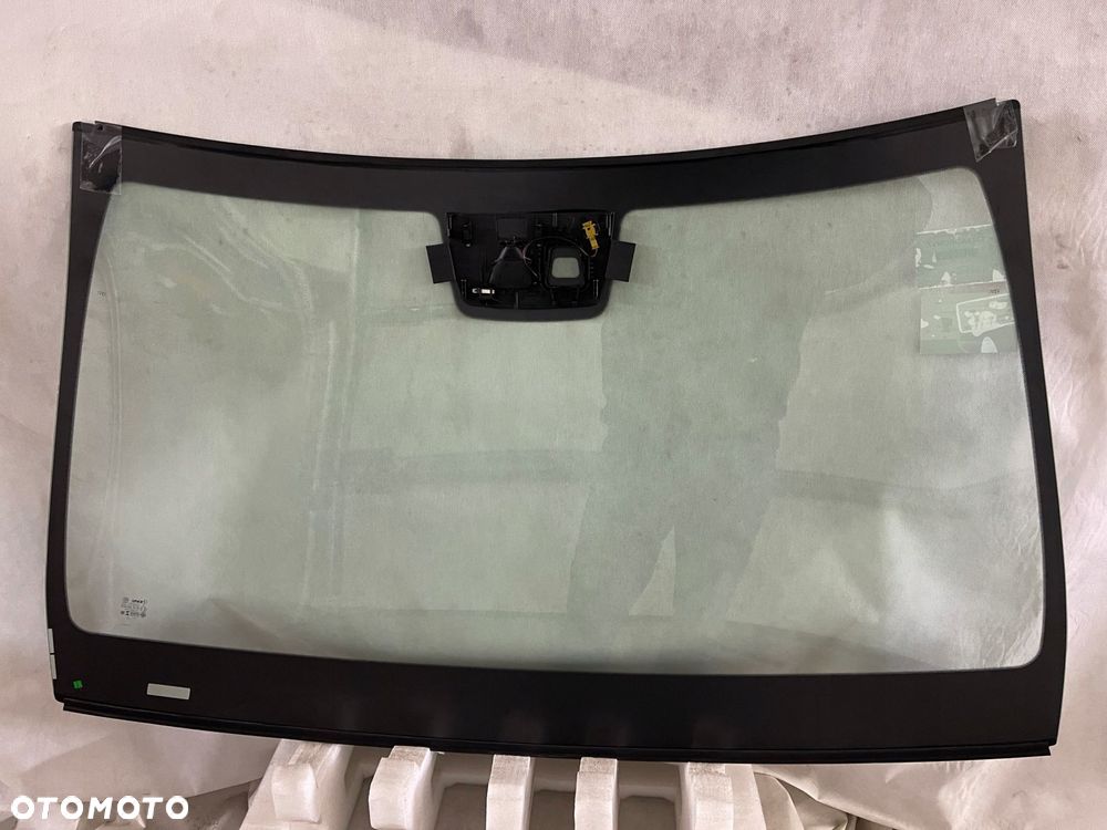 mercedes c w205 szyba przednia sens kam po 2018- - 4