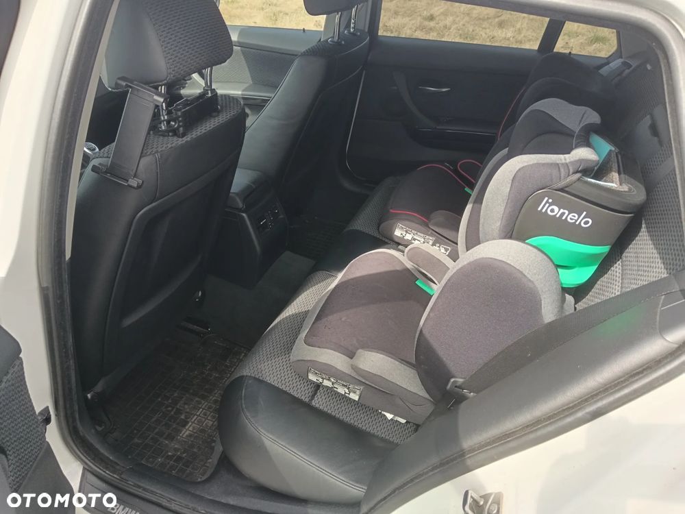 BMW Seria 3 318i Edition Exclusive - 7