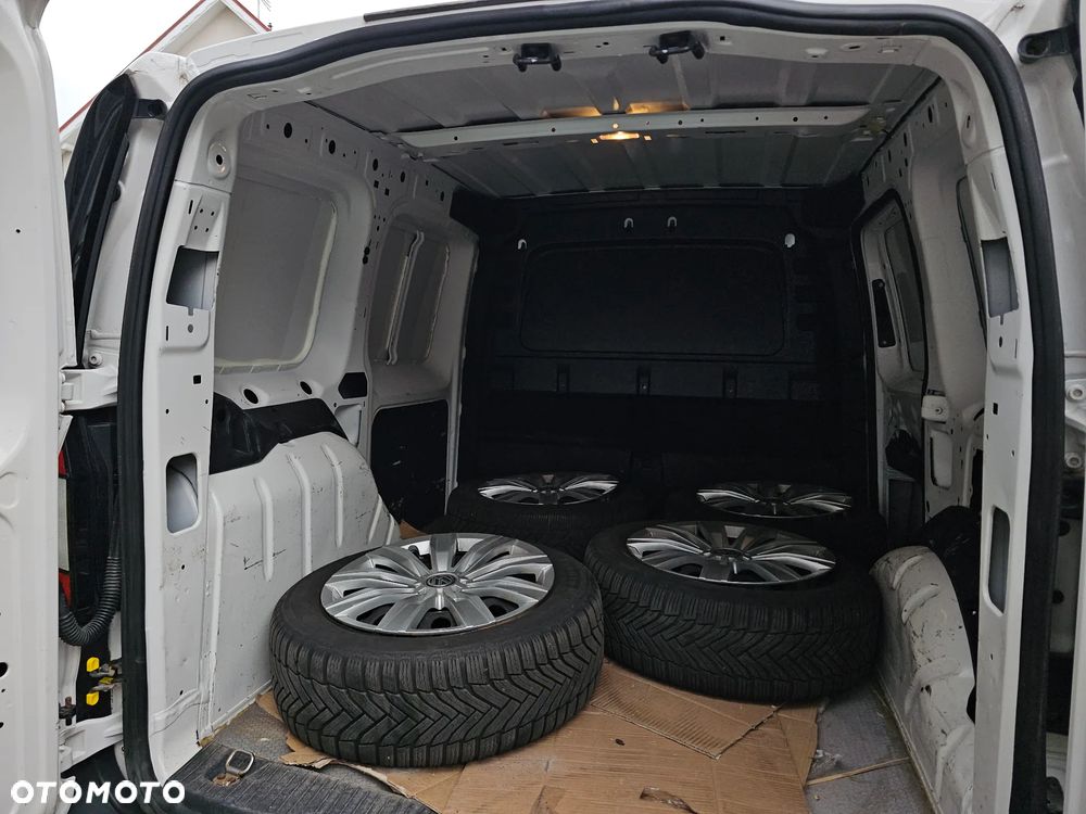 Volkswagen Caddy - 12