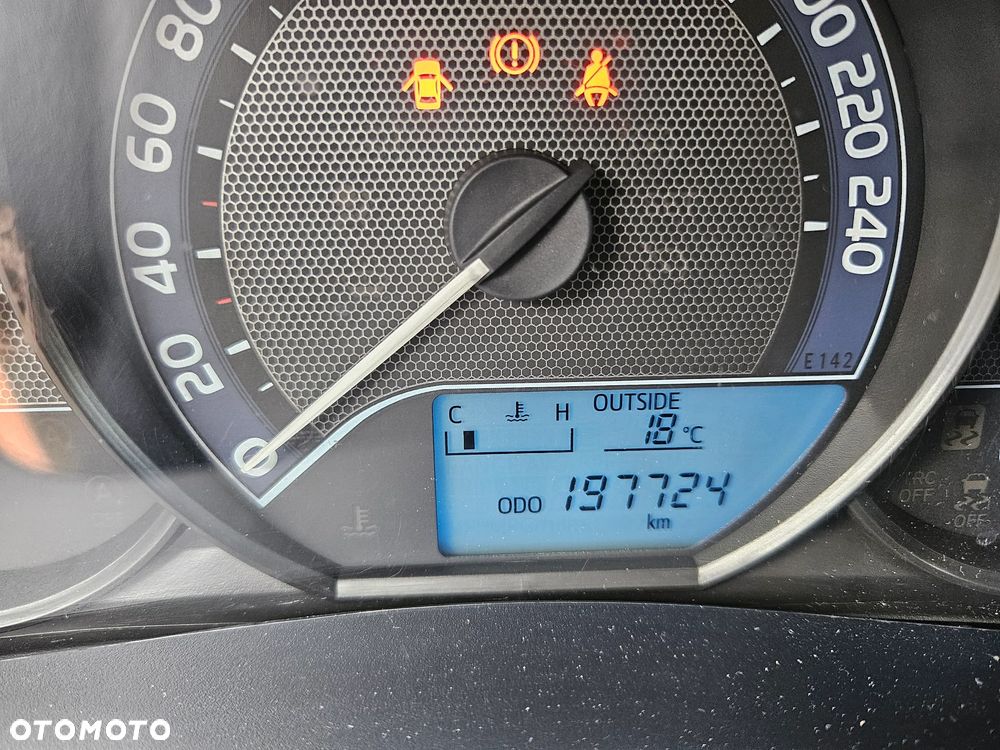 Toyota Corolla 1.4 D-4D Active EU6 - 20