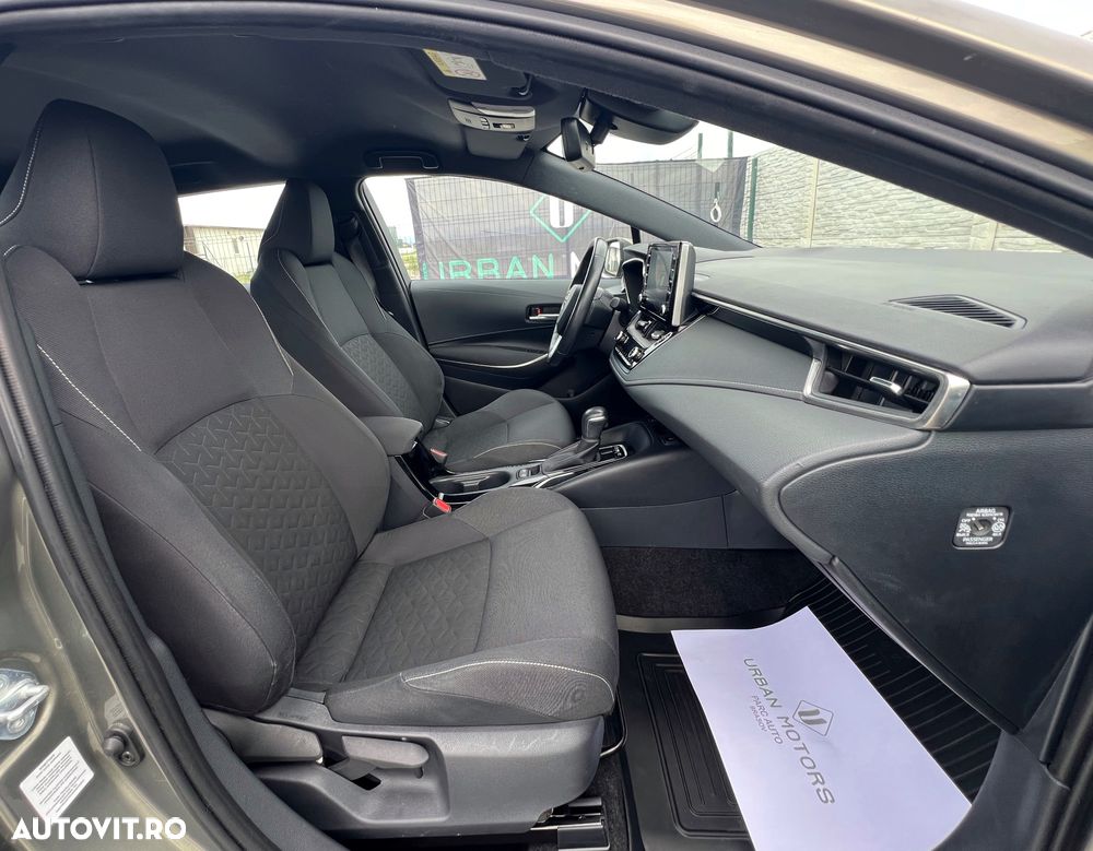 Toyota Corolla 1.8 Business Edition - 14