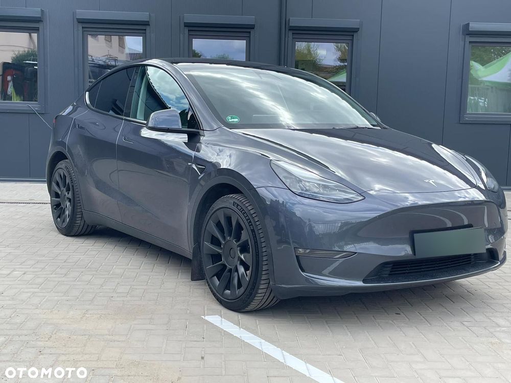 Tesla Y Long Range AWD - 1