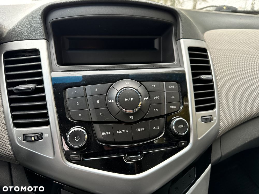 Chevrolet Cruze - 28