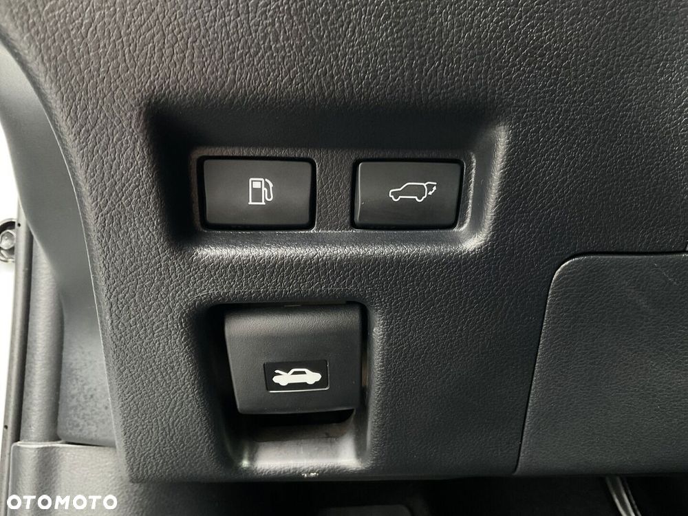 Lexus UX 2024