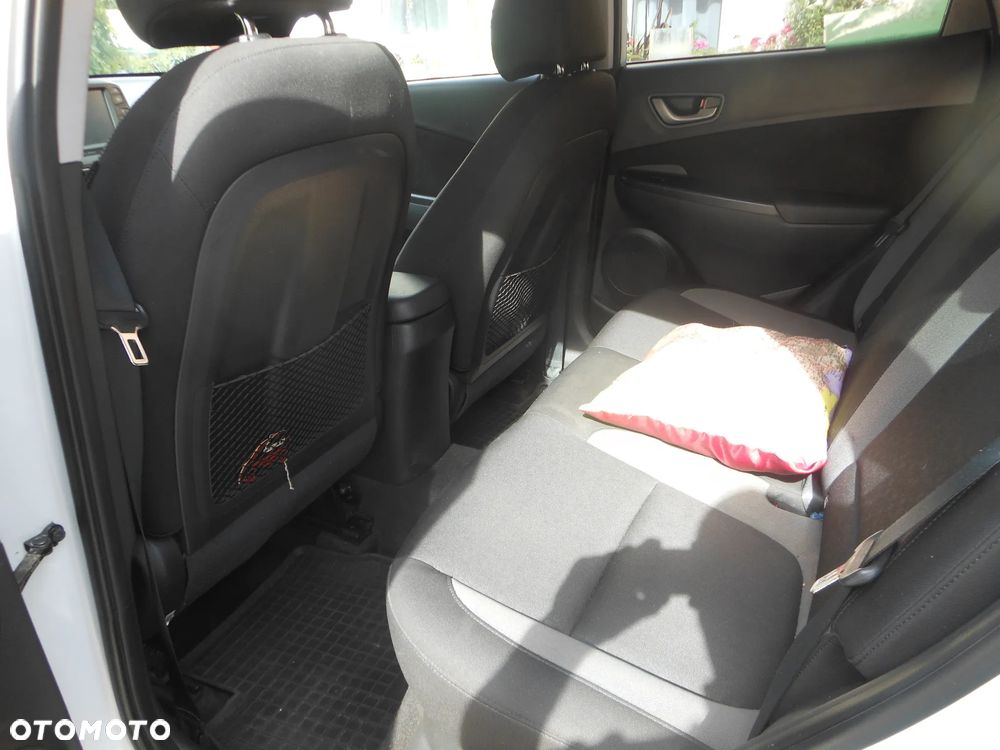 Hyundai Kona - 8