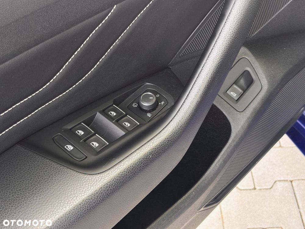 Volkswagen Arteon 2.0 TDI 4Motion R-Line DSG - 17