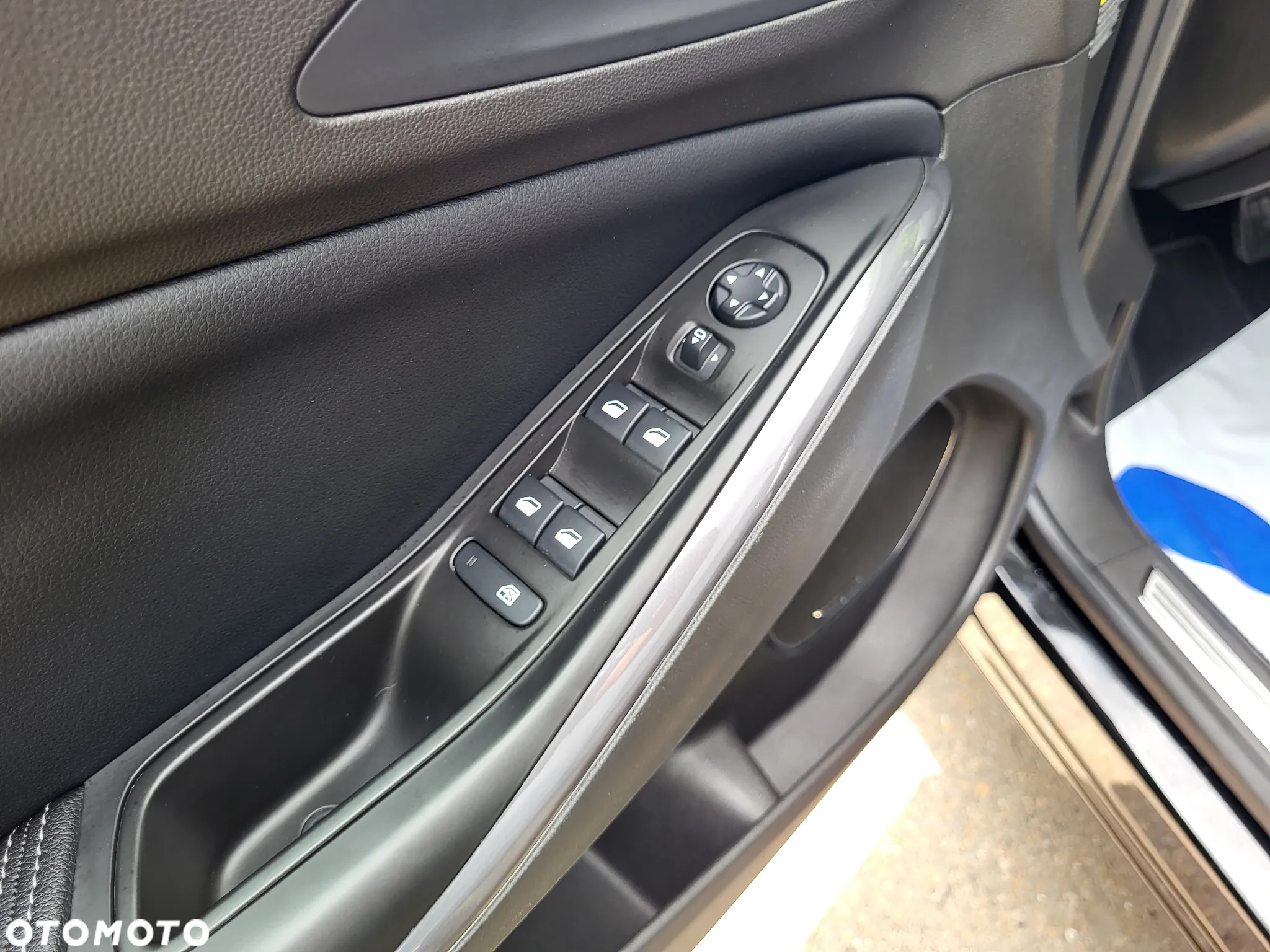 Opel Grandland X Plug-in-Hybrid4 1.6 DI Start/Stop Business INNOVATION - 17