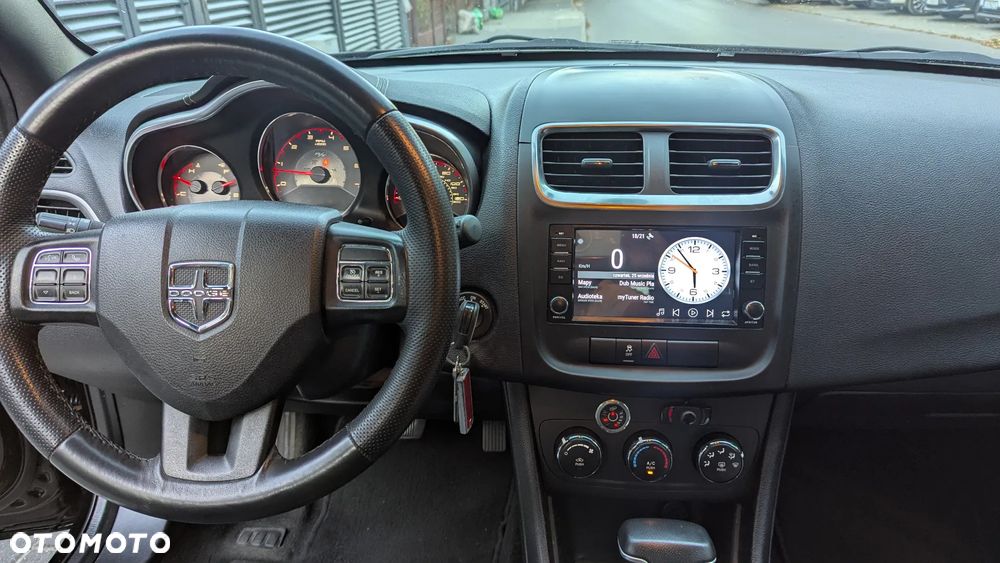 Dodge Avenger - 4