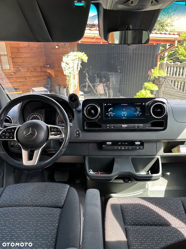 Mercedes-Benz Sprinter - 17