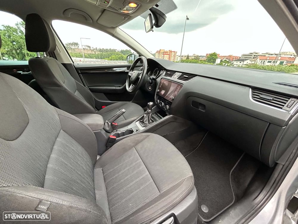 Skoda Octavia Break 1.6 TDi Ambition - 11