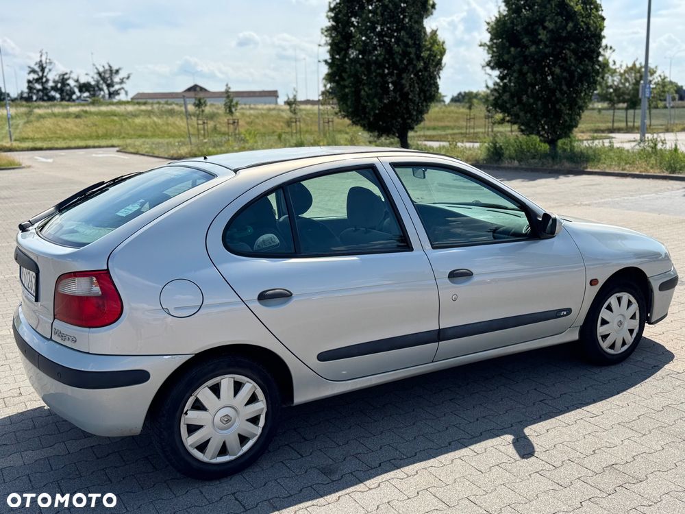 Renault Megane 1.4 RN 16V (klm) - 6