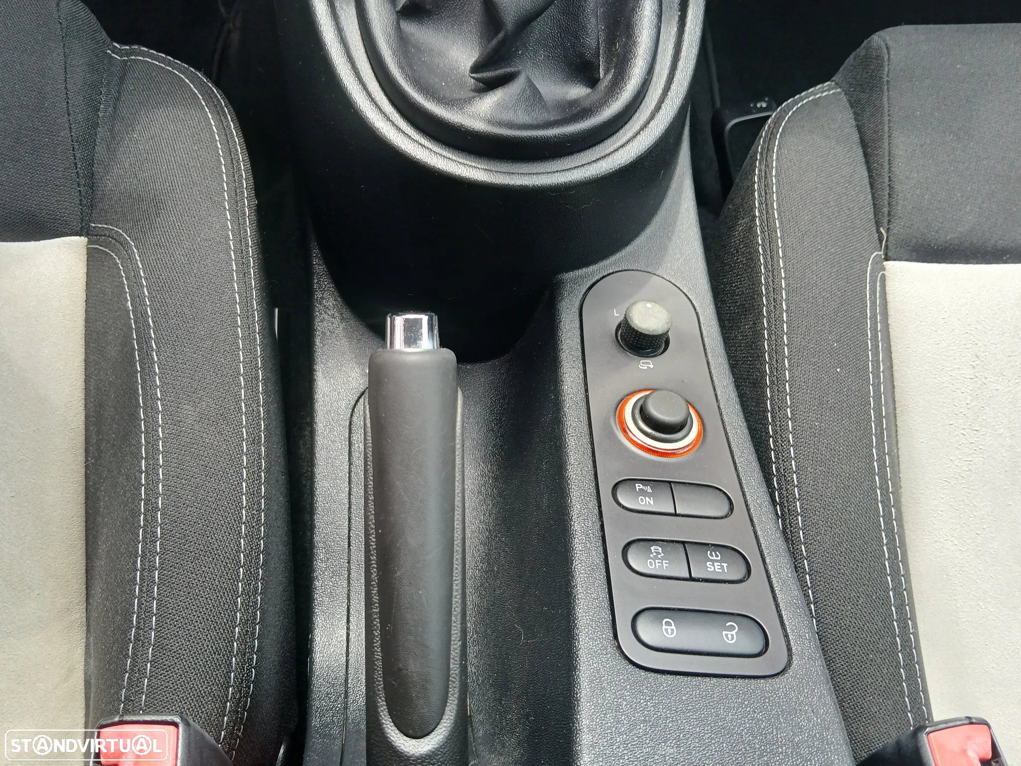 SEAT Leon 2.0 TDI FR - 25