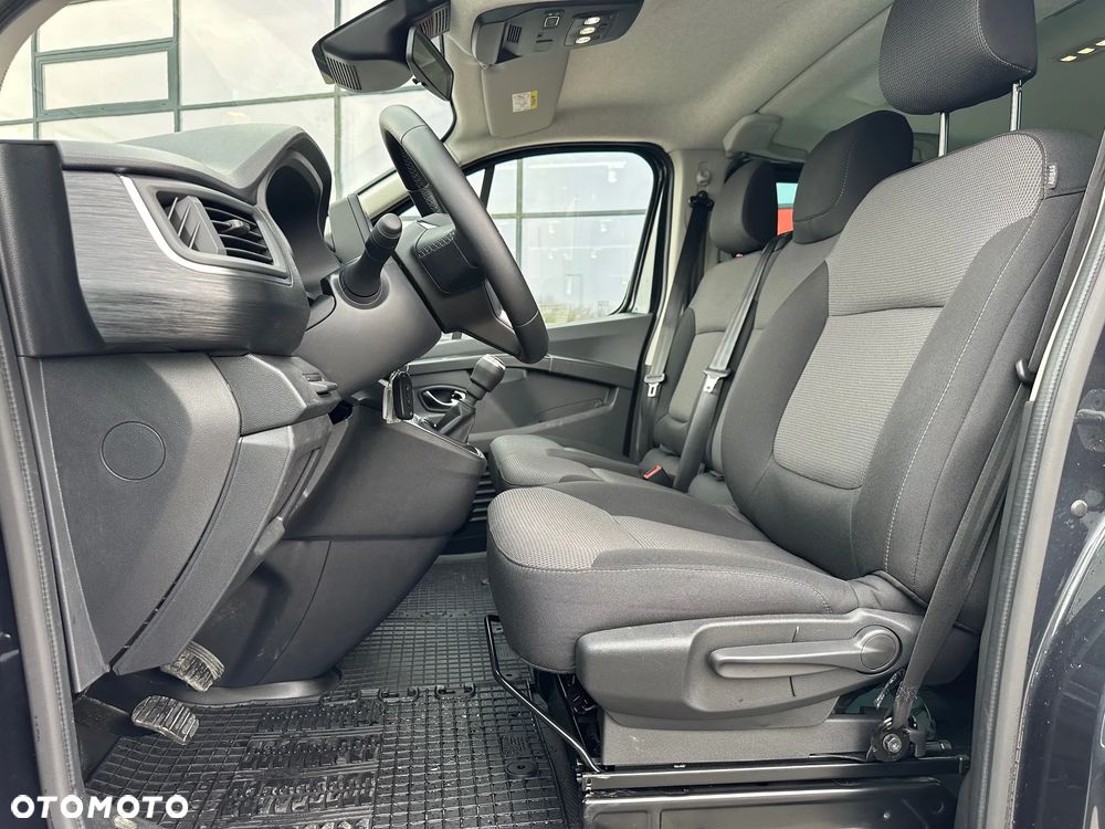 Renault Trafic - 12