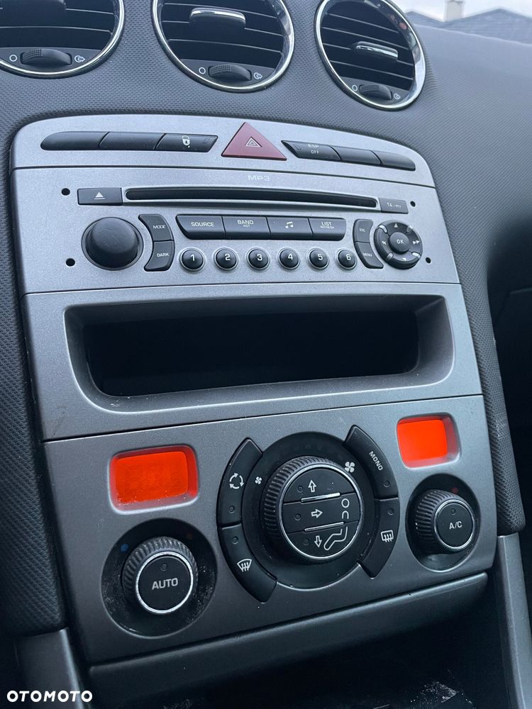 Peugeot 308 1.6 Premium - 5