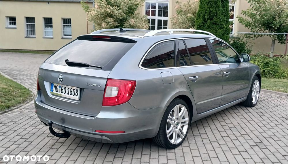 Skoda Superb 2.0 TDI DSG Ambition - 10