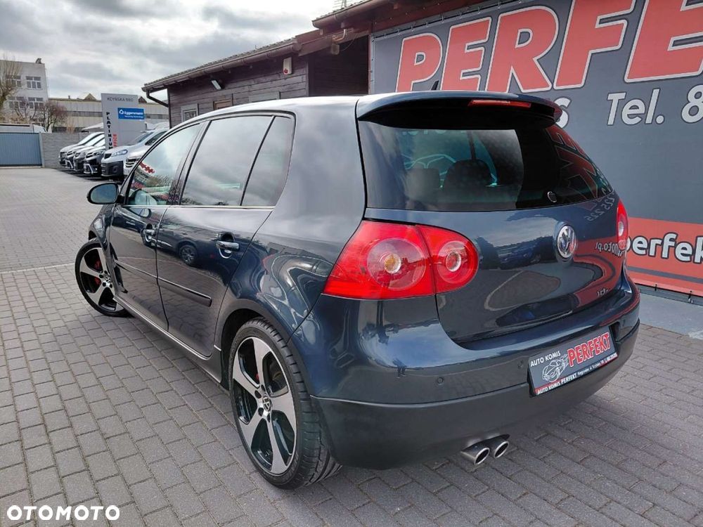 Volkswagen Golf - 6