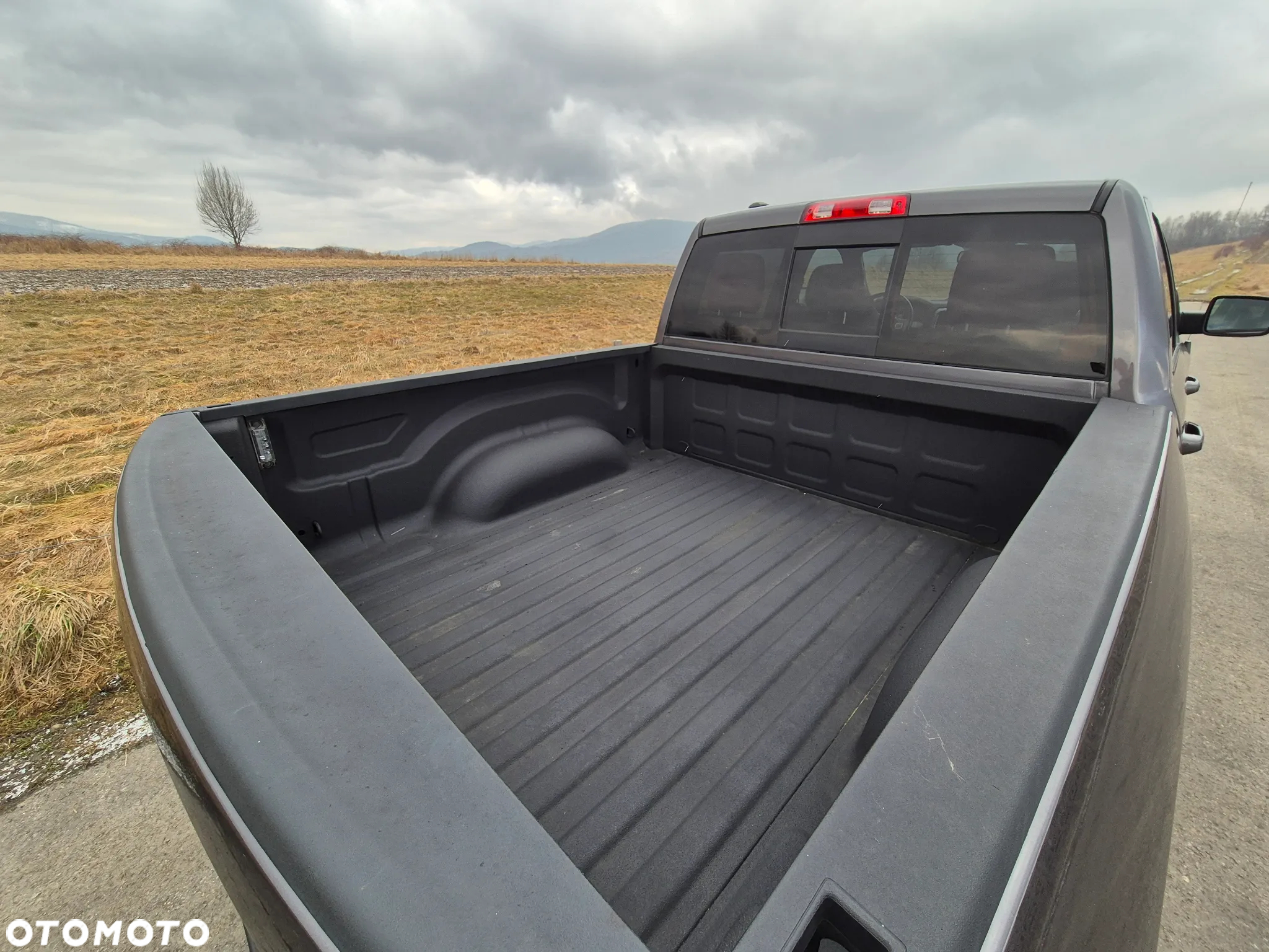 Dodge RAM 1500 5.7 4x4 - 8