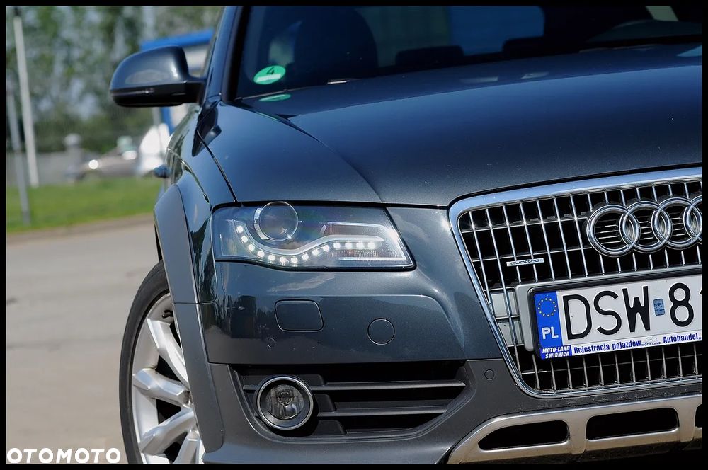 Audi A4 Allroad - 12