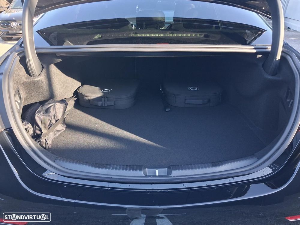 Mercedes-Benz C 300 e AMG Line - 12