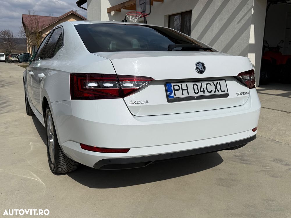 Skoda Superb 2.0 TDI Ambition - 6