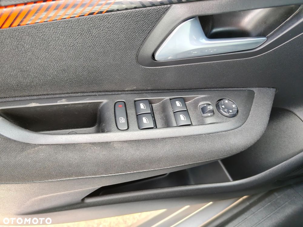 Peugeot 208 PureTech 100 Active - 25