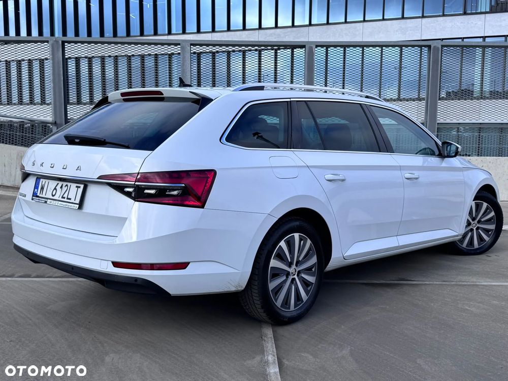 Skoda Superb 2.0 TDI SCR Style DSG - 5