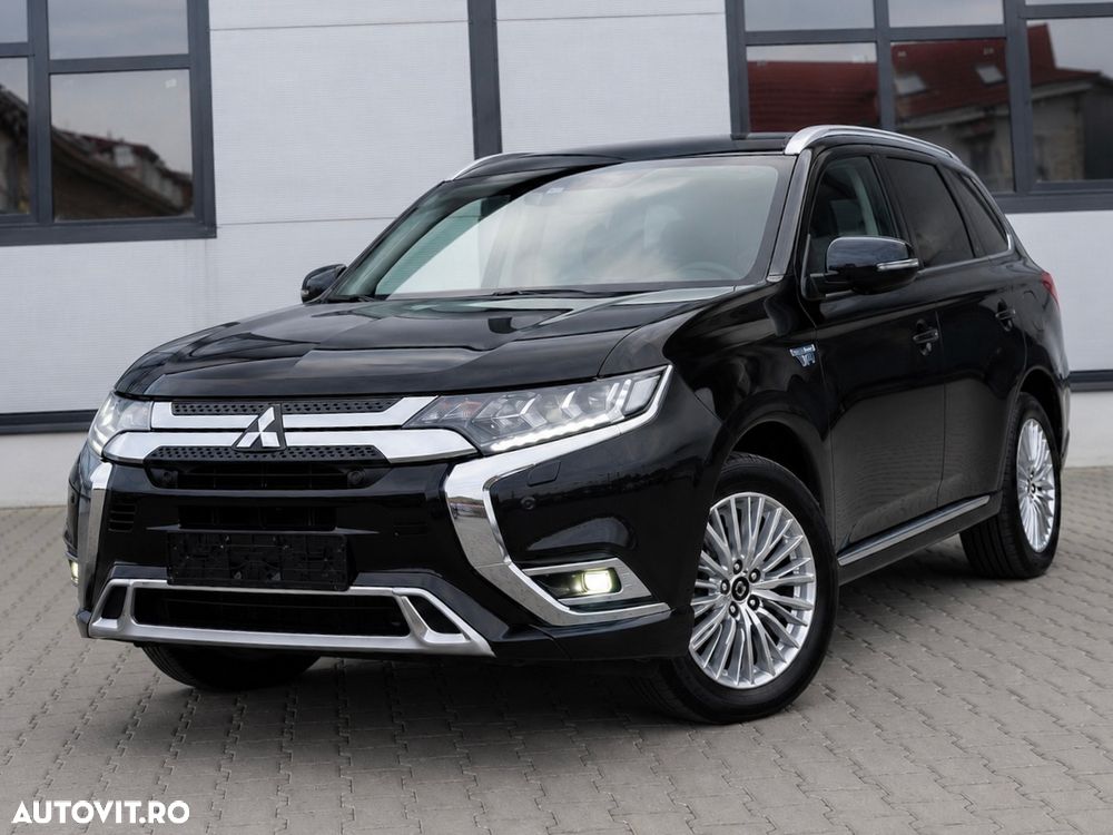 Mitsubishi Outlander 2.4 4WD Diamant+ - 24