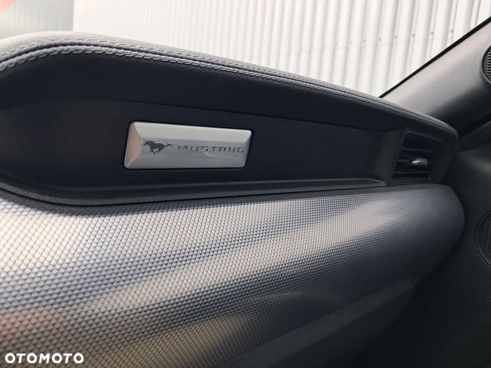 Ford Mustang 2.3 EcoBoost - 33