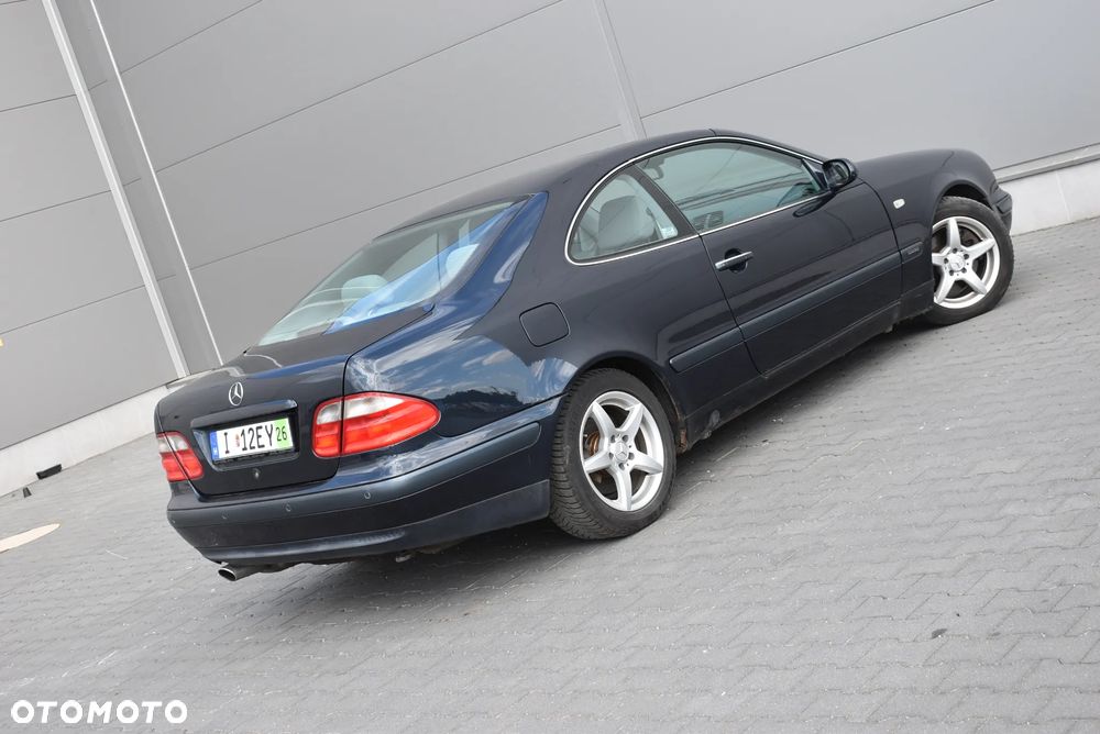 Mercedes-Benz CLK - 4