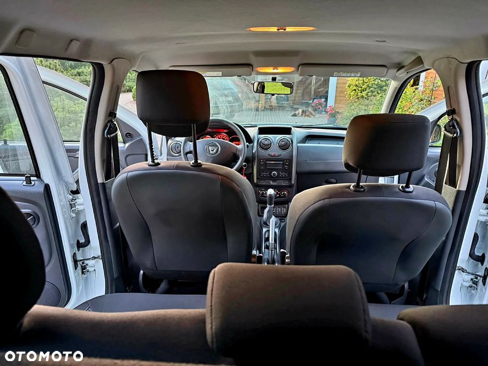 Dacia Duster 1.6 SCe Blackshadow S&S - 13