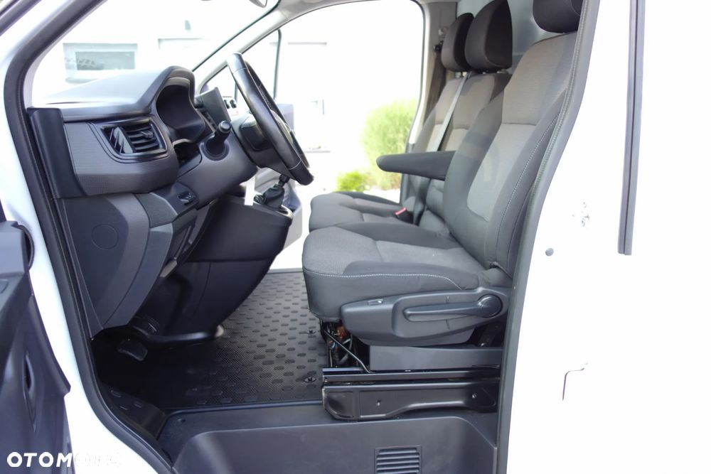 Renault Trafic Long Nowy Model 2.0 Dci 130 KM Klima Kamera Alu - 23
