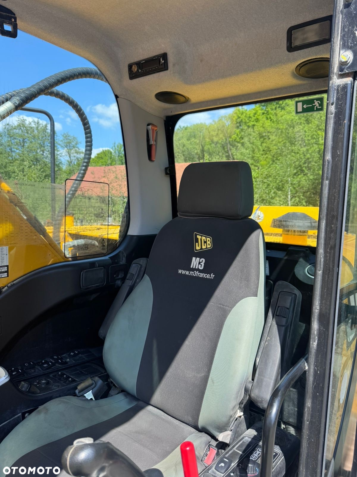JCB JS210LC - 24