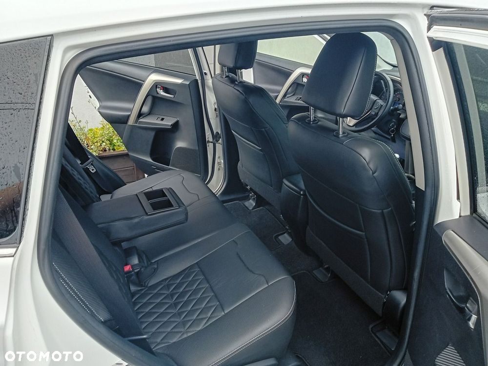 Toyota RAV4 - 9