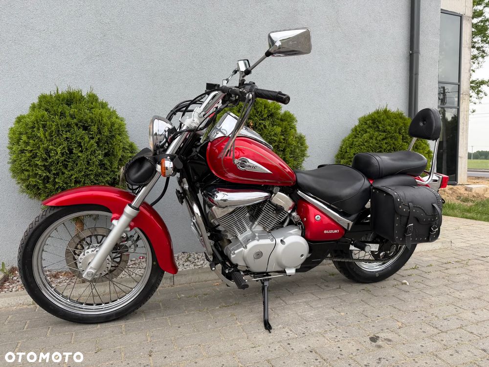 Suzuki Intruder - 6