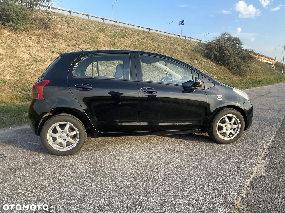 Toyota Yaris 1.3 Luna A/C - 5