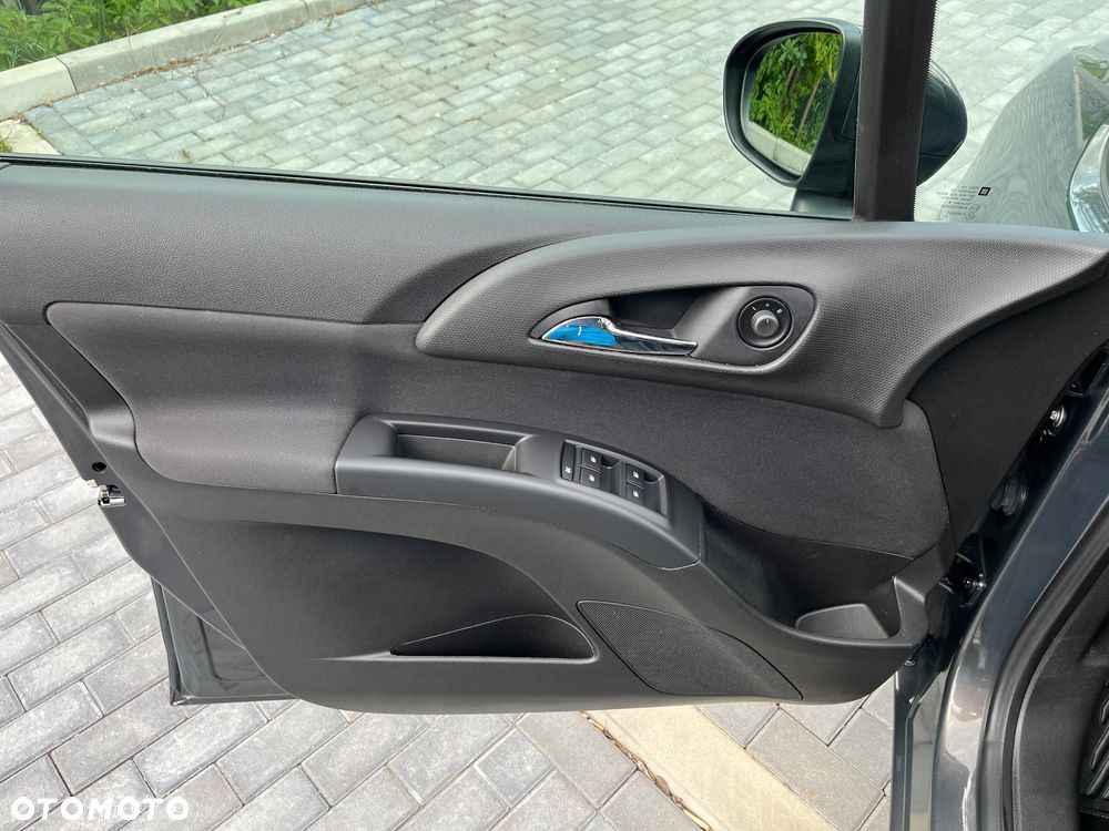Opel Meriva - 17