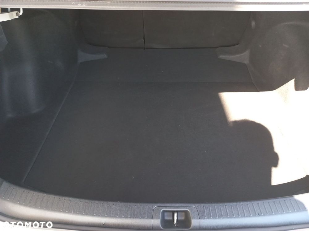 Toyota Corolla - 11